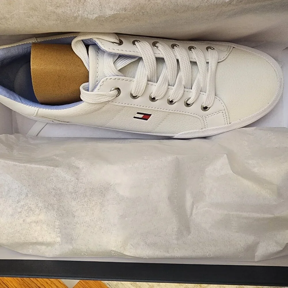 Tommy Hilfiger Womens Lestiel White 8.5M - A029 - Picture 8 of 10